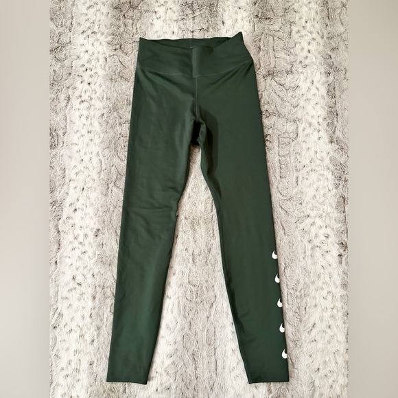 Nike Dri-Fit Leggings with Stacked Swoop Detail - Picture 2 of 4